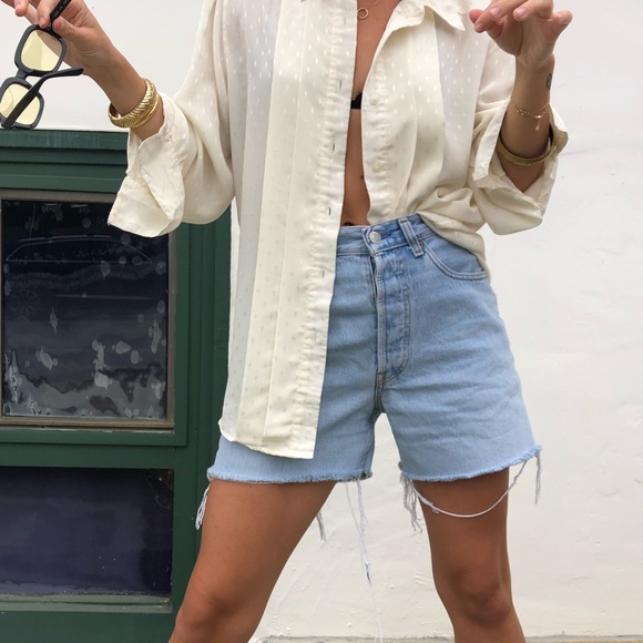 VINTAGE CREAM BUTTON UP BLOUSE - Picture 3 of 4